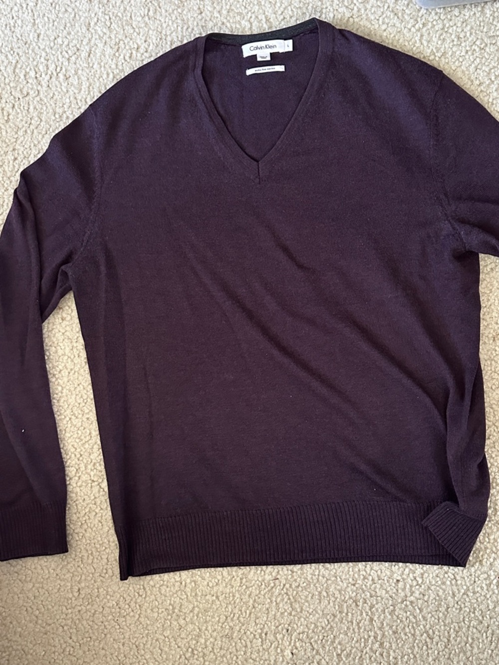 Fine Marino Wool Maroon Calvin Klein Men's V-Neck Sweater